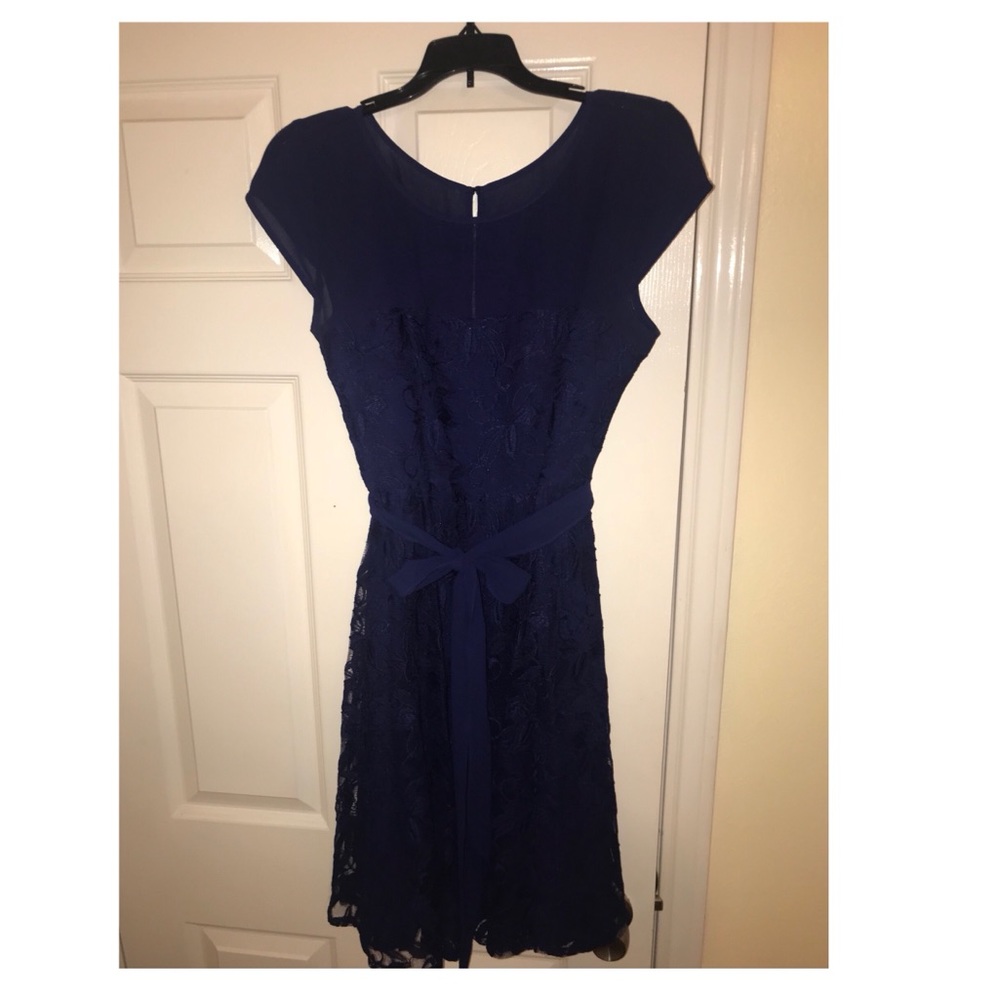 Dress - Picture 3 of 3